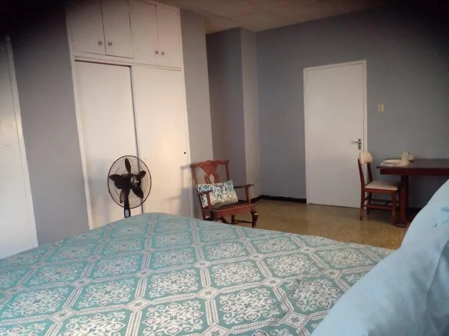 Aunt G'S Homestay Kingston